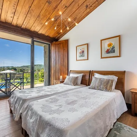 206 * Paredes de Coura