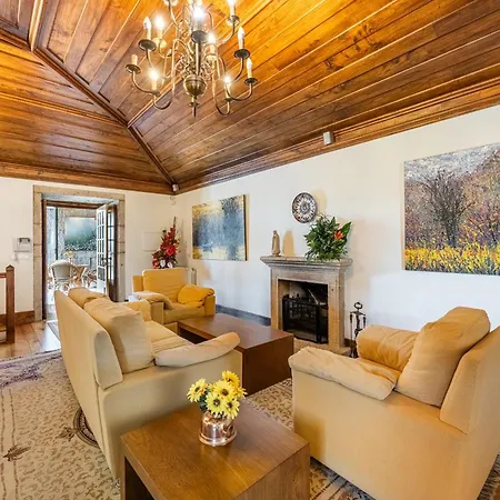 206 * Paredes de Coura