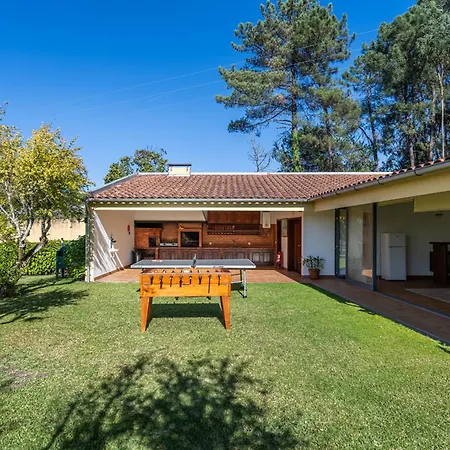 206 * Paredes de Coura